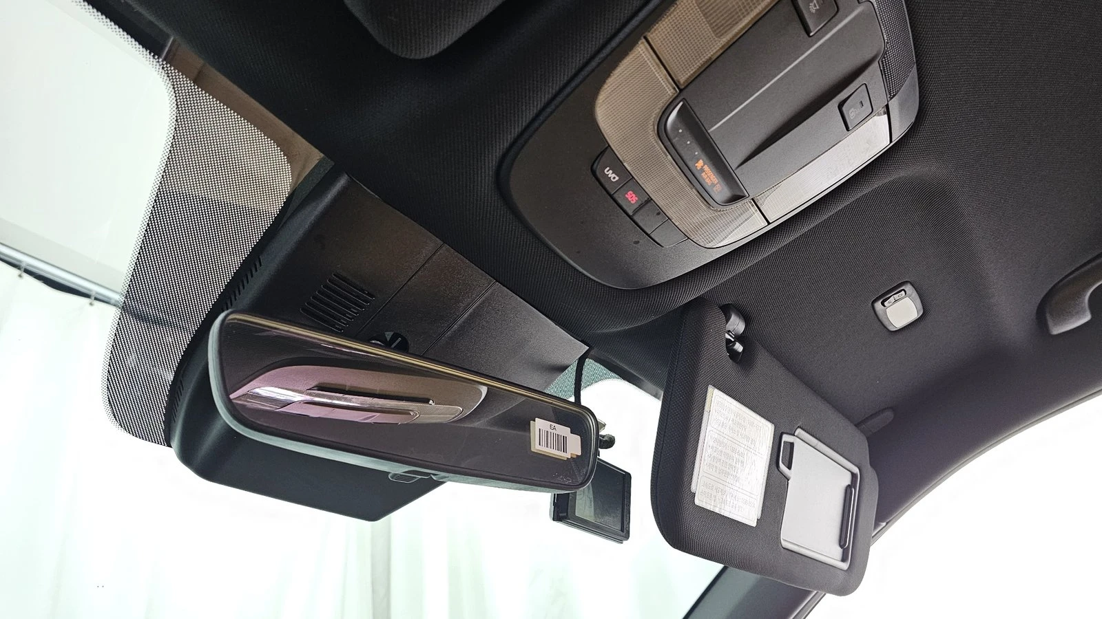 Kia Sorento 2.2* KEYLESS* ПОДГРЕВ ВОЛАН* BLIND SPOT* КРАЙНА ЦЕ, снимка 13 - Автомобили и джипове - 55336590