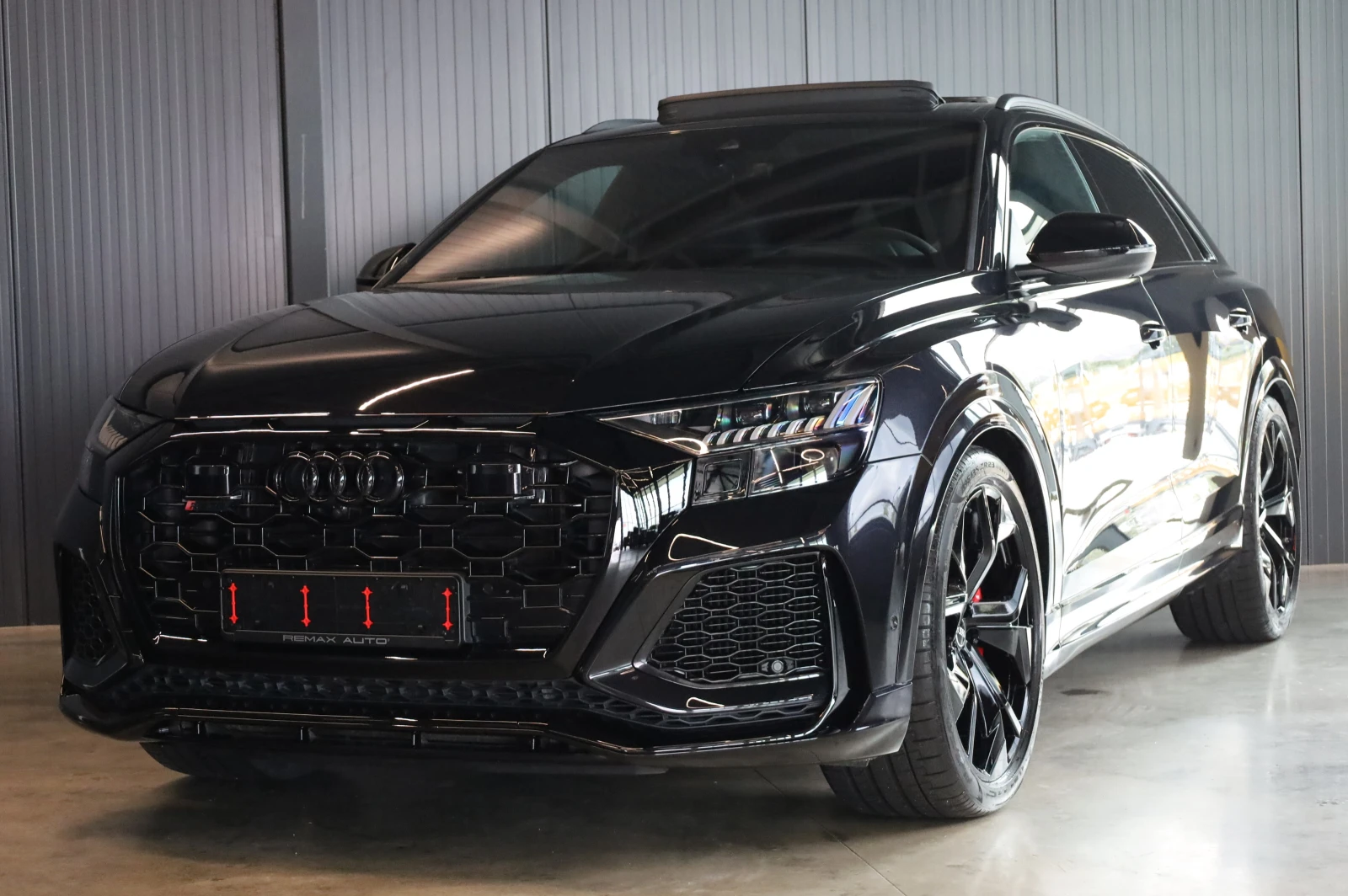 Audi RSQ8 * CARBON* HD MATRIX LIGHTS* B&O* PANO* 360* , снимка 4 - Автомобили и джипове - 55376342