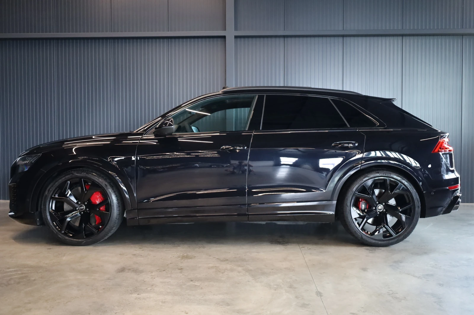 Audi RSQ8 * CARBON* HD MATRIX LIGHTS* B&O* PANO* 360* , снимка 3 - Автомобили и джипове - 55376342