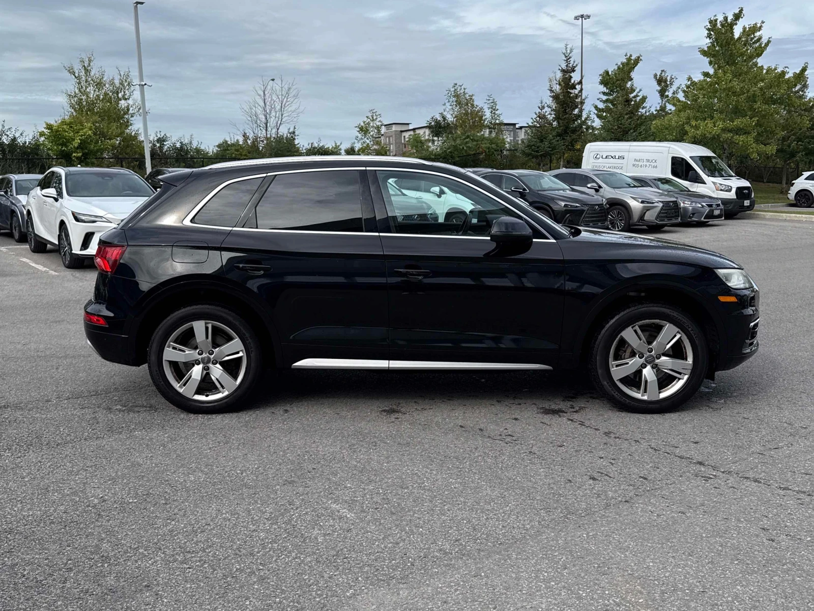 Audi Q5 Technik 45 TFSI | CARFAX | АВТОКРЕДИТ , снимка 4 - Автомобили и джипове - 56060222