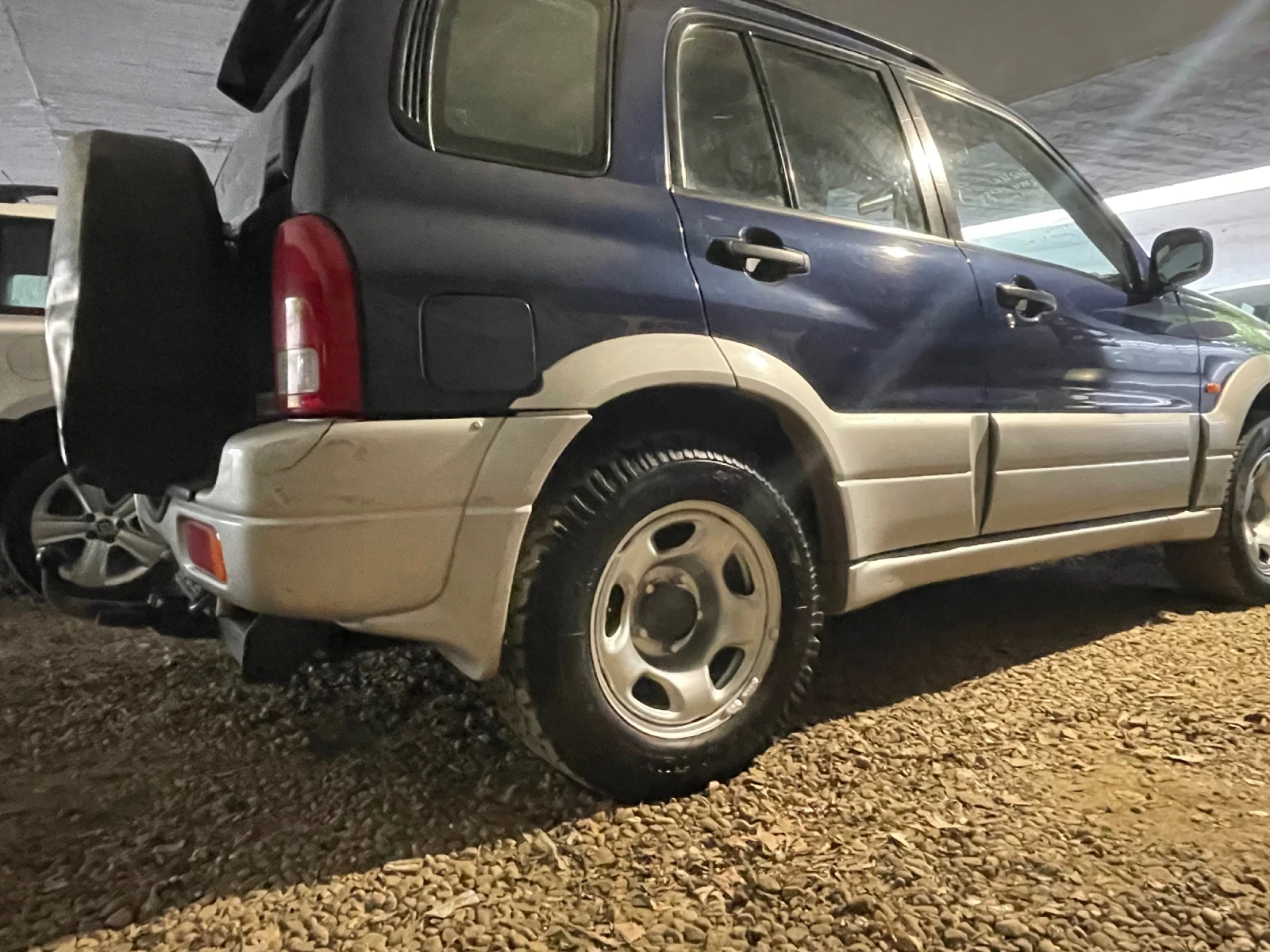 Suzuki Grand vitara 2.0i FACELIFT , снимка 4 - Автомобили и джипове - 56423757