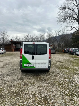 Opel Vivaro Opel vivaro 8+ 1 климатик 2011, снимка 2