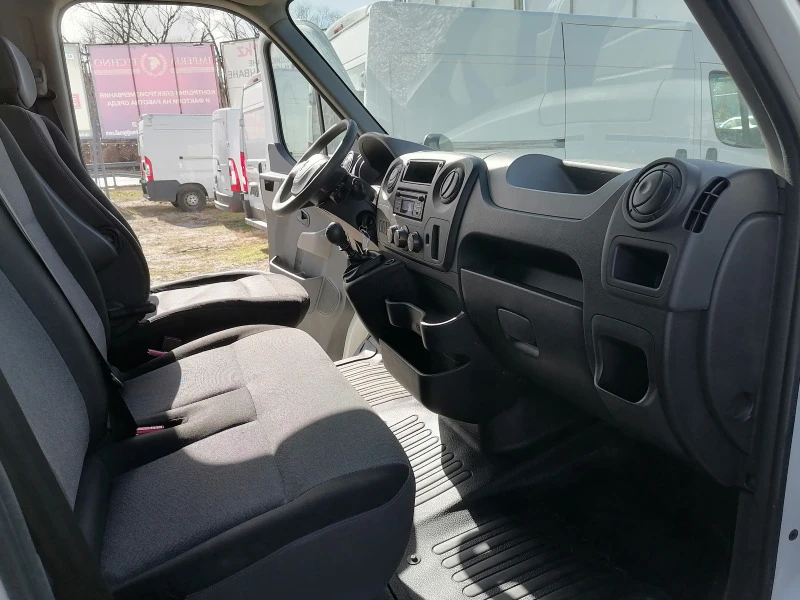 Renault Master, снимка 11 - Бусове и автобуси - 44257964