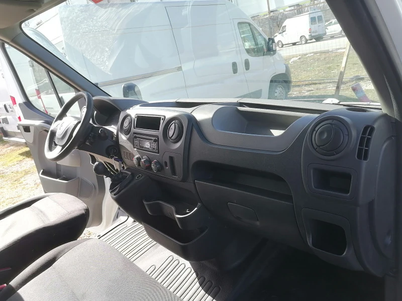 Renault Master, снимка 12 - Бусове и автобуси - 44257964