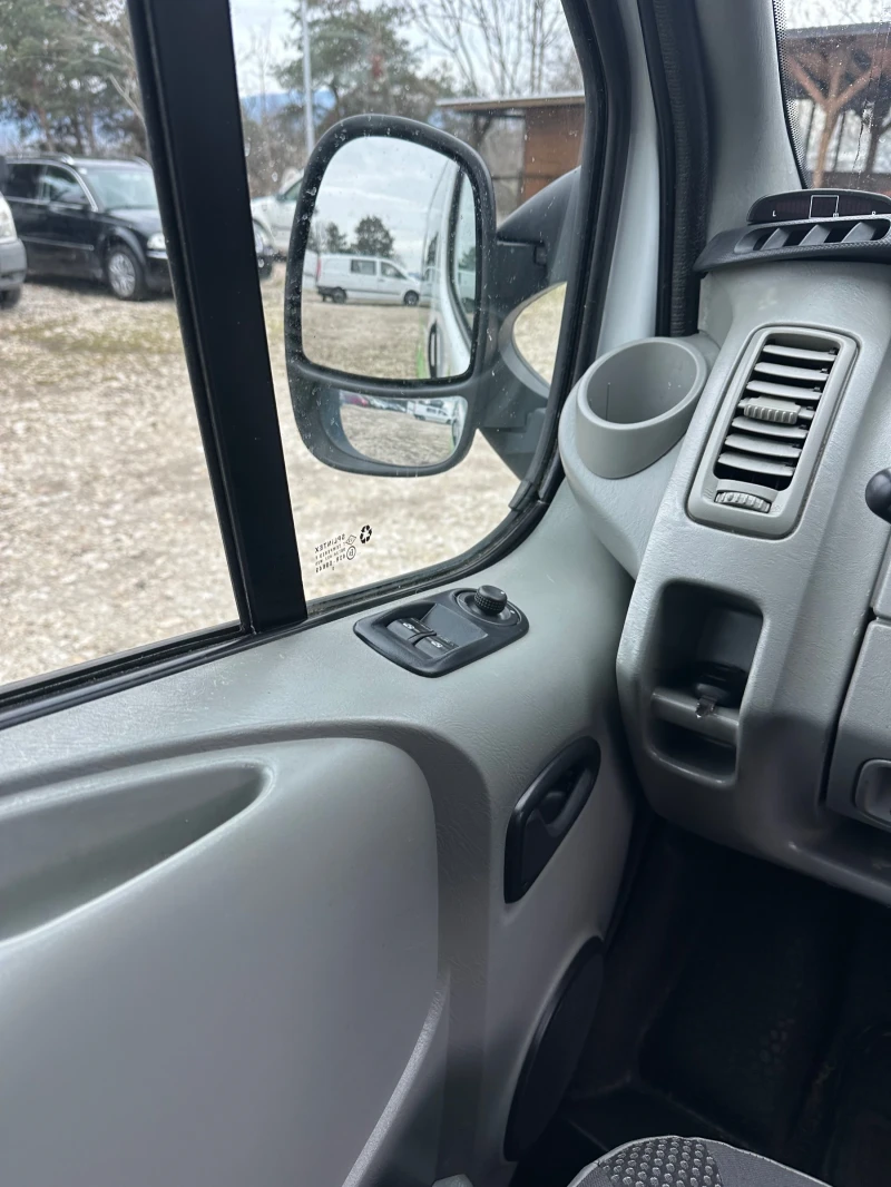 Opel Vivaro Opel vivaro 8+ 1 климатик 2011, снимка 10 - Бусове и автобуси - 53137739