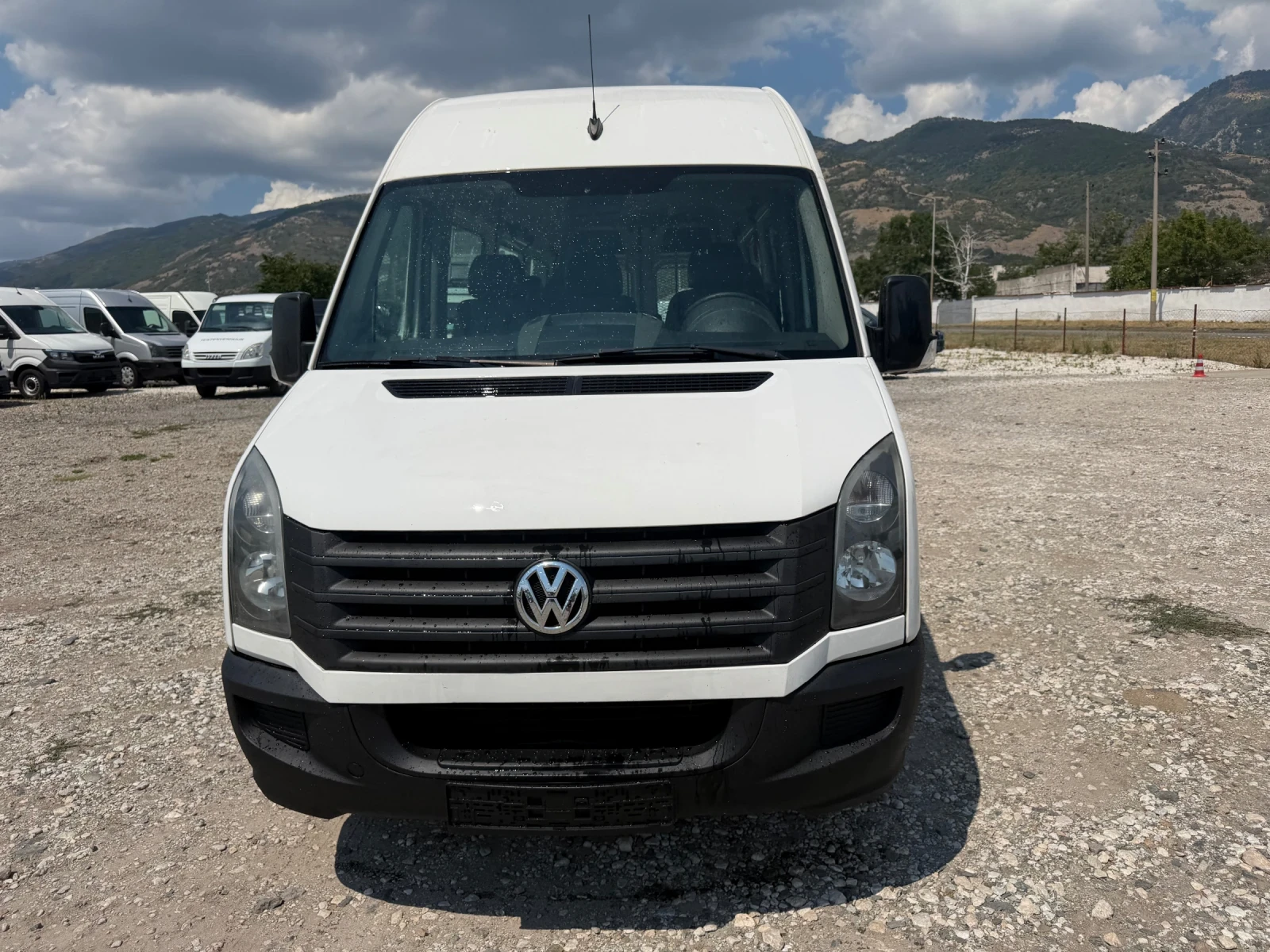 VW Crafter MAKCИ!9МЕСТА!СТРАНИЧНА ВРАТА!РАМПА!, снимка 2 - Бусове и автобуси - 55615675