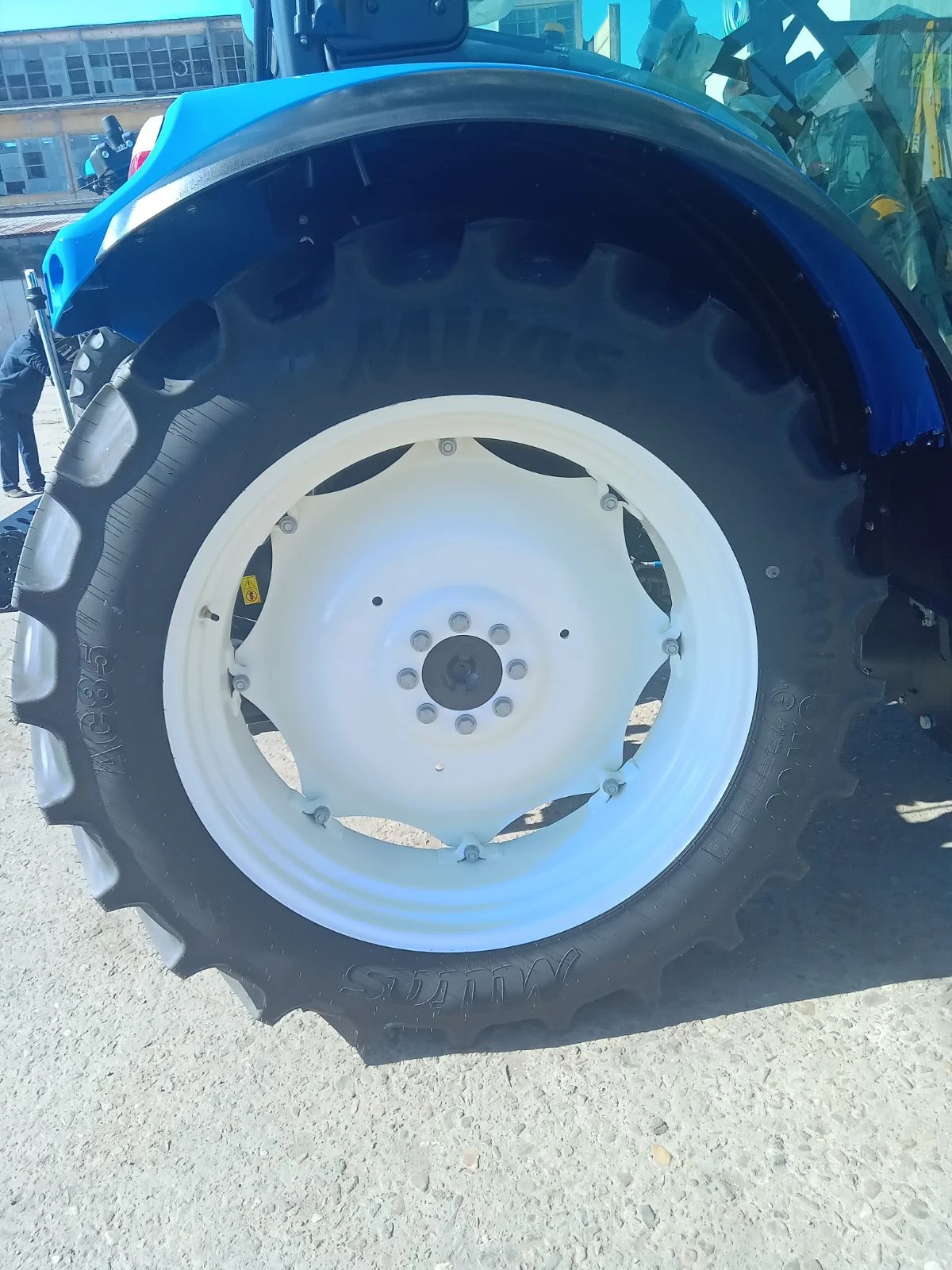 Трактор New Holland T5.100 S - изображение 6