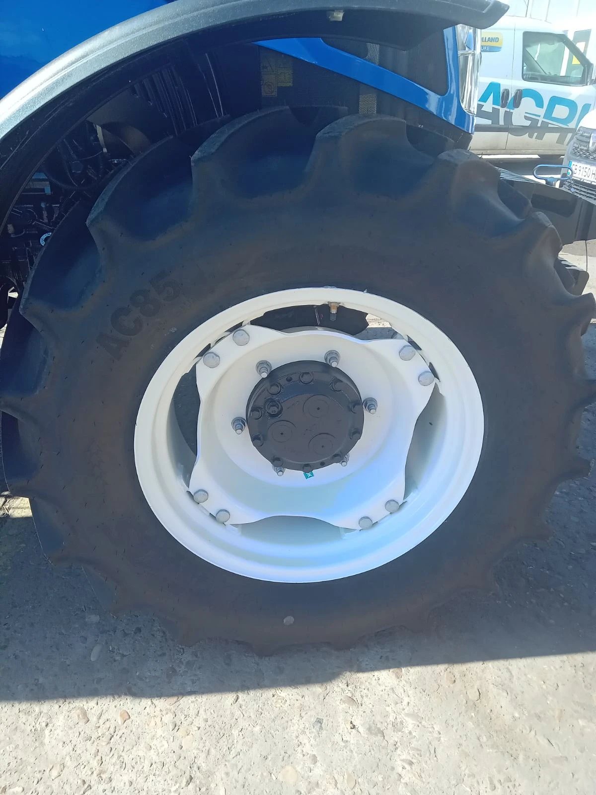 Трактор New Holland T5.100 S - изображение 7