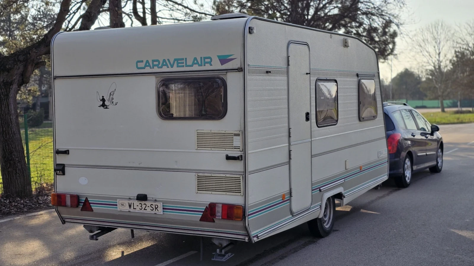 Каравана Caravelair A4209, снимка 4 - Каравани и кемпери - 53875655