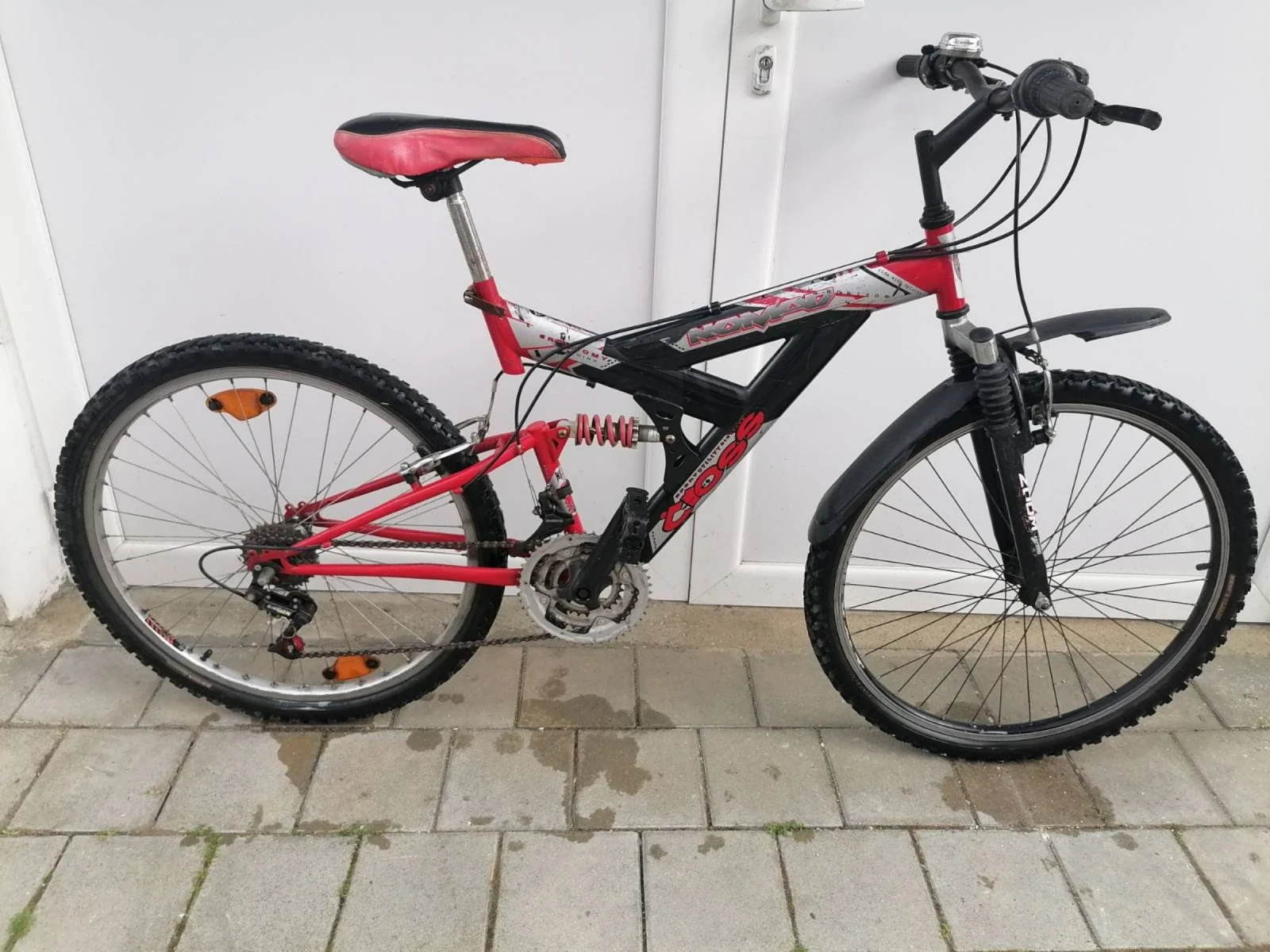 ������ Nomad | Mobile.bg � ����������� 1