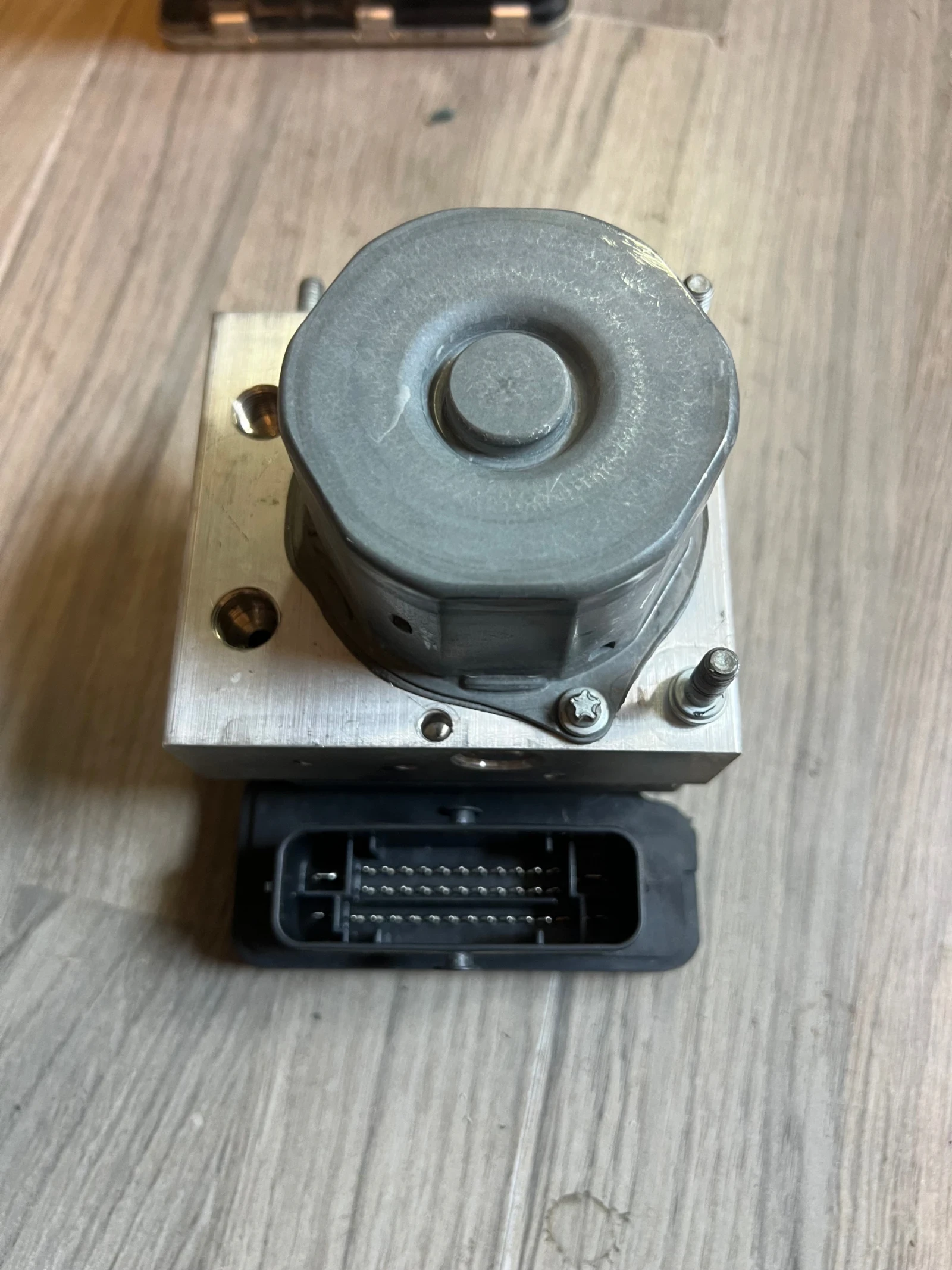 6R0614517AL ABS  AUDU A1 6R0 614 517 AL 6R0907379BA 6R0 907 379 BA | Mobile.bg   1