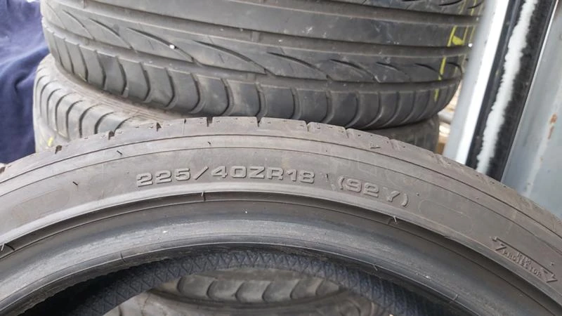 Гуми Летни 225/40R18, снимка 7 - Гуми и джанти - 28767765