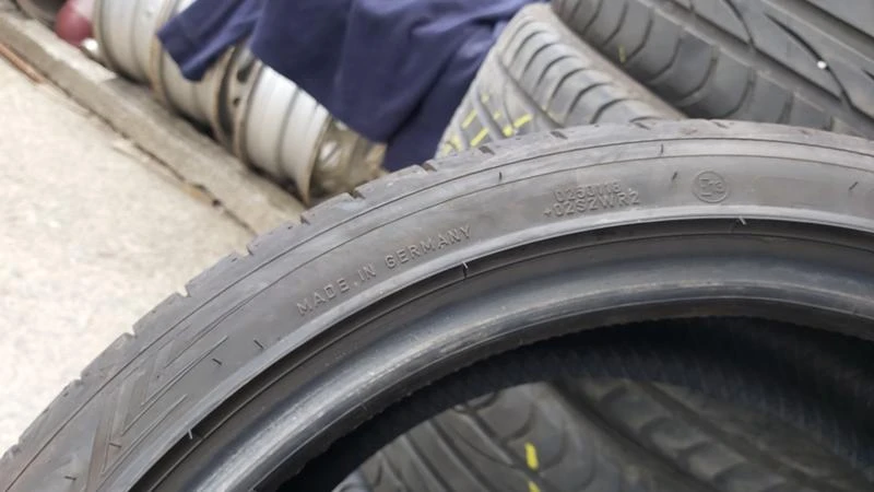 Гуми Летни 225/40R18, снимка 8 - Гуми и джанти - 28767765