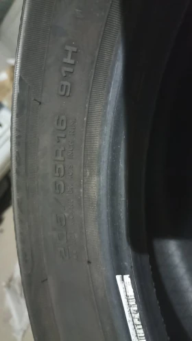 Гуми Зимни 205/55R16, снимка 4 - Гуми и джанти - 52408122