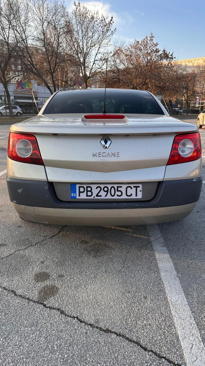 Renault Megane 2, 0i Газ, снимка 13 - Автомобили и джипове - 49213948