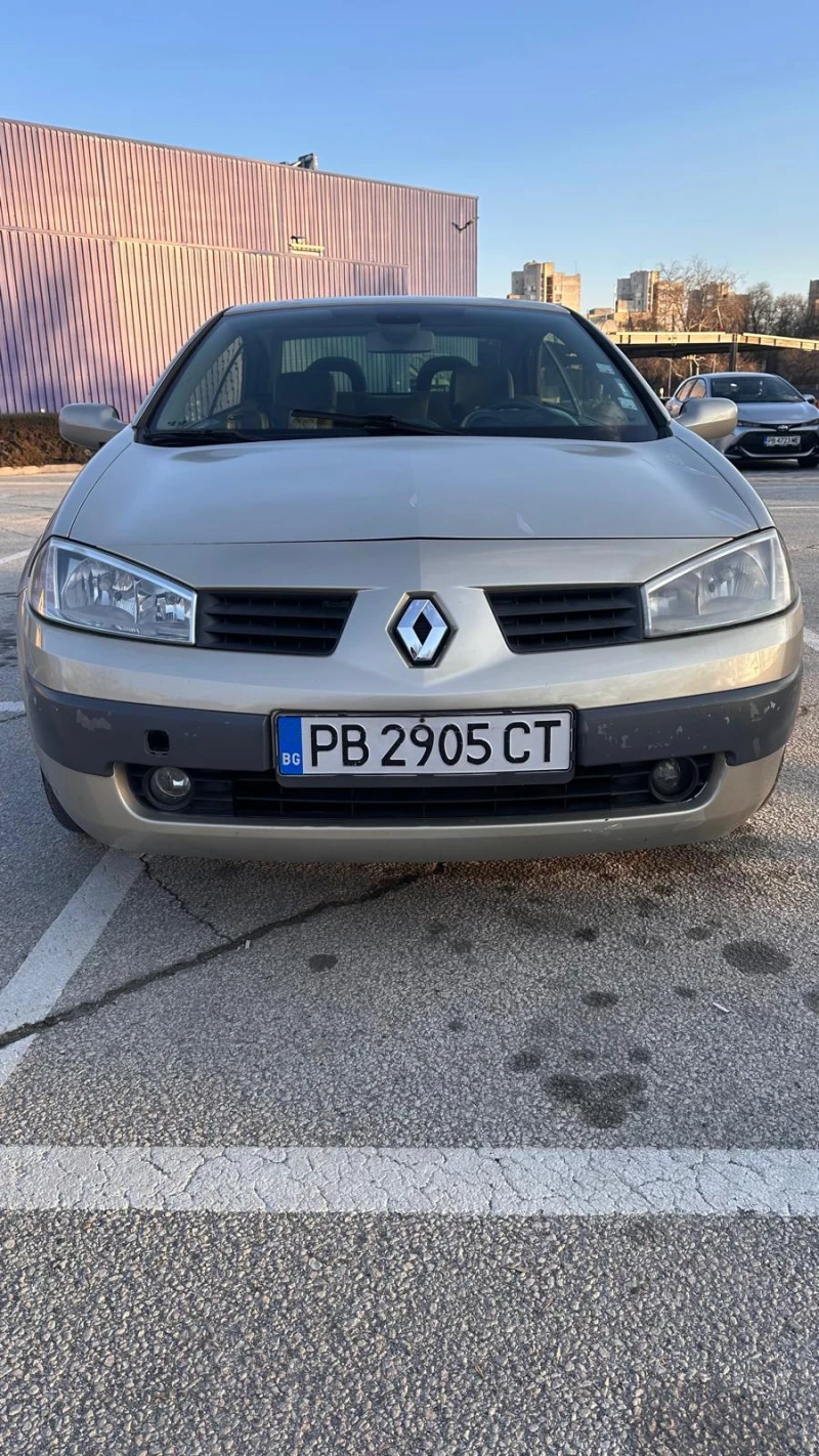 Renault Megane 2, 0i Газ, снимка 11 - Автомобили и джипове - 49213948