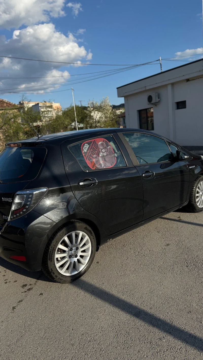 Toyota Yaris Hybrid , снимка 6 - Автомобили и джипове - 51773806