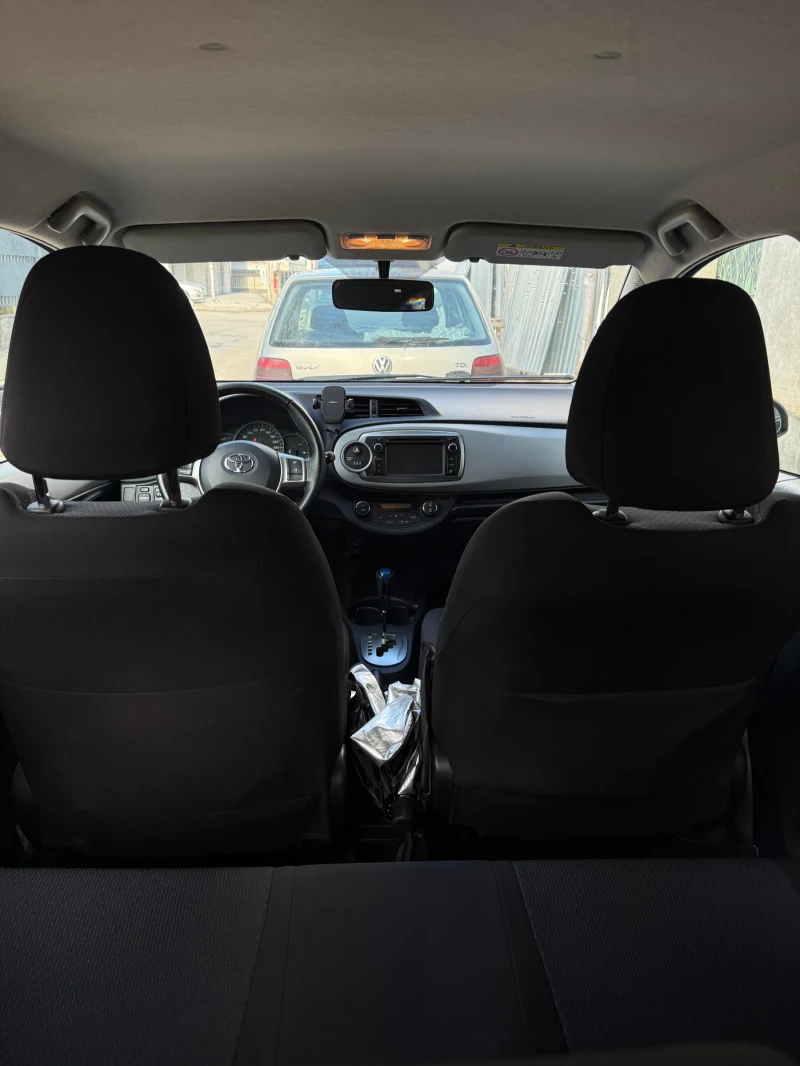 Toyota Yaris Hybrid , снимка 2 - Автомобили и джипове - 51773806