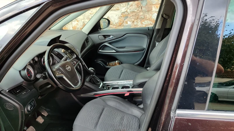 Opel Zafira Tourer , снимка 9 - Автомобили и джипове - 52473078