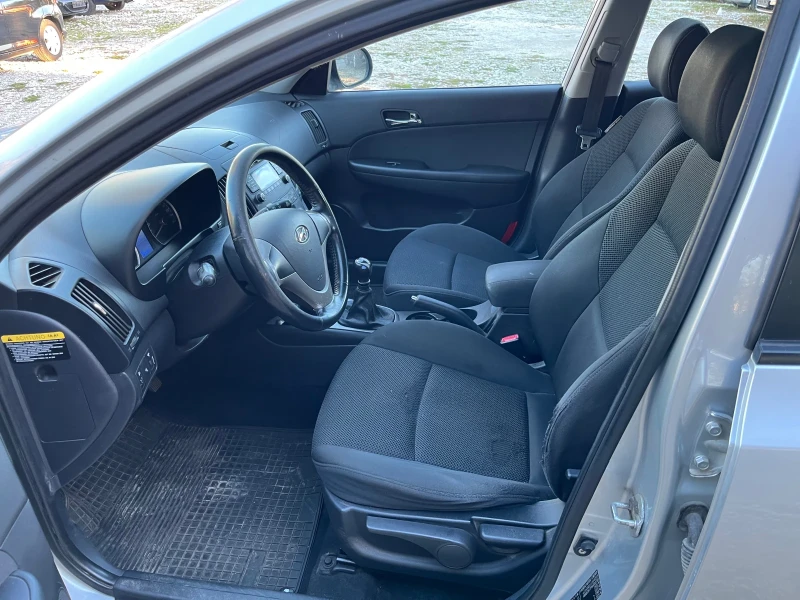 Hyundai I30 1.6CRDI, снимка 7 - Автомобили и джипове - 52358518