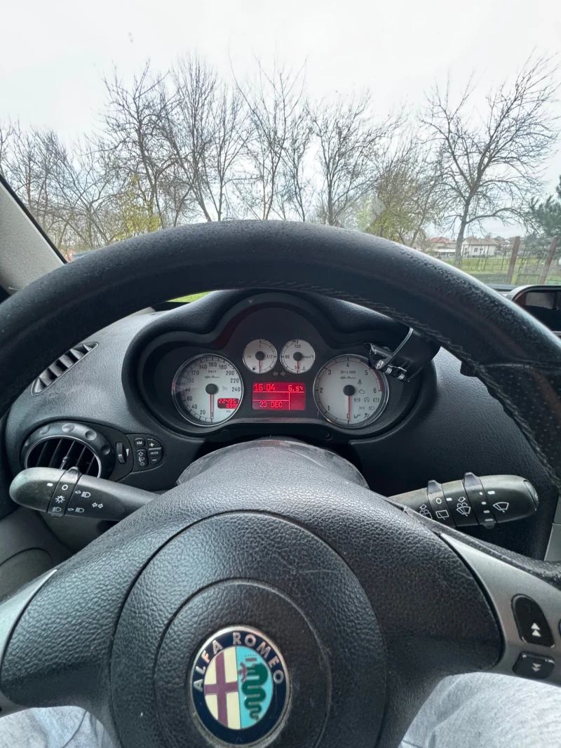 Alfa Romeo 147 JTDm, снимка 5 - Автомобили и джипове - 52885557