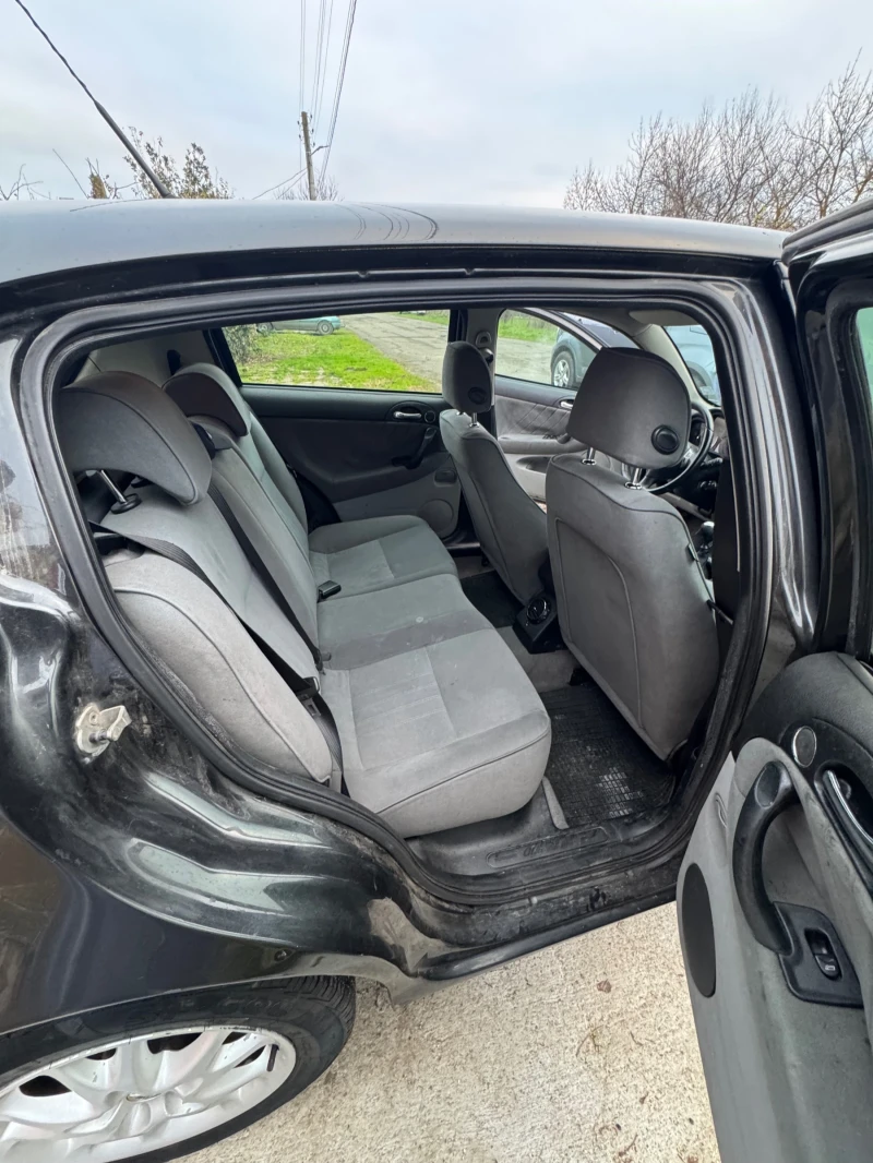 Alfa Romeo 147 JTDm, снимка 6 - Автомобили и джипове - 52885557