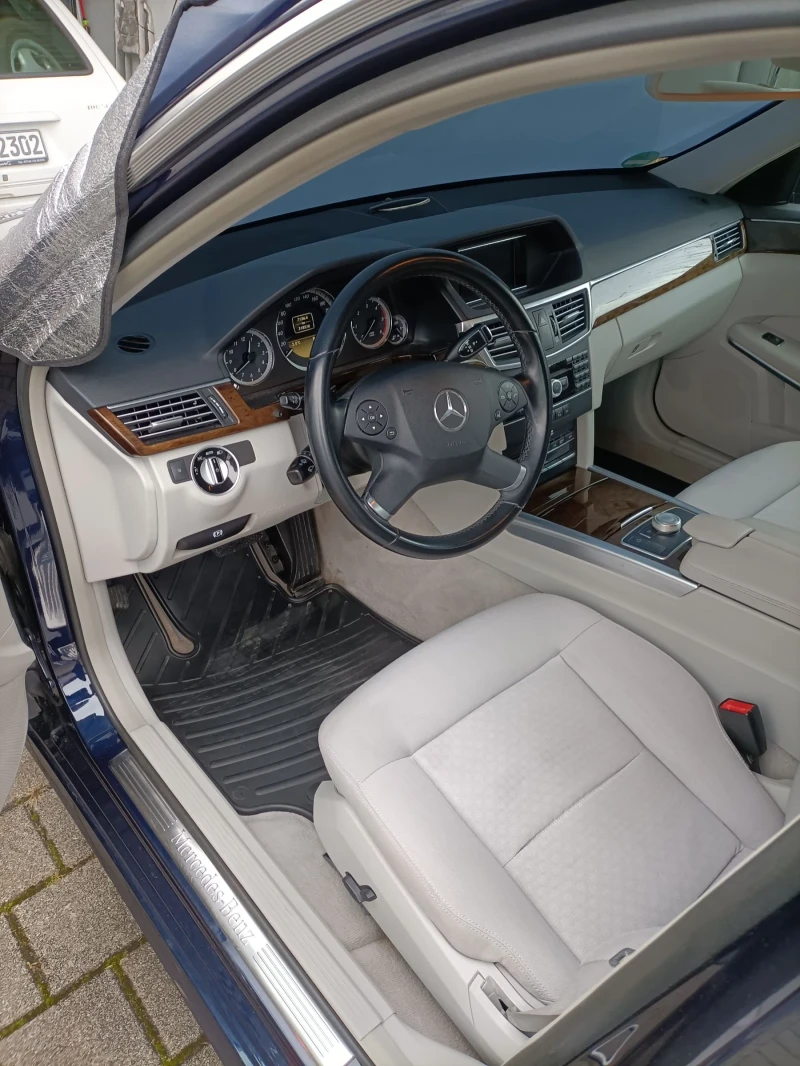 Mercedes-Benz E 250 250 CDI 4 matic, снимка 8 - Автомобили и джипове - 53221334
