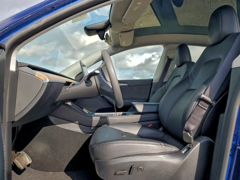 Tesla Model Y, снимка 7 - Автомобили и джипове - 53357574