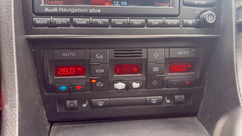 Audi A4, снимка 14 - Автомобили и джипове - 53509238