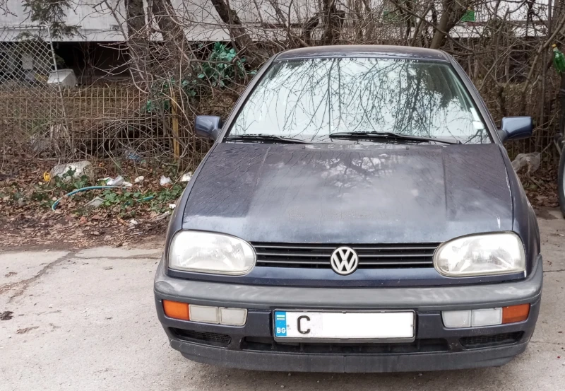 VW Golf, снимка 4 - Автомобили и джипове - 53534236