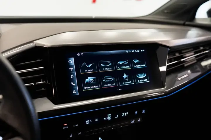 Audi E-Tron Q4 Sportsback Technik 50, снимка 12 - Автомобили и джипове - 56660683