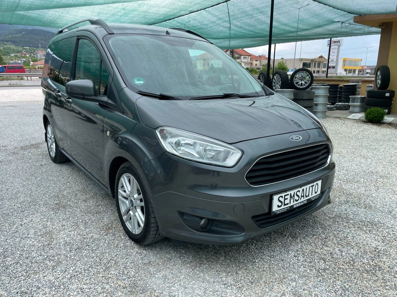 Ford Courier Tourneo TITANIUM 1.5 TDCi 95кс EURO 6 - изображение 3