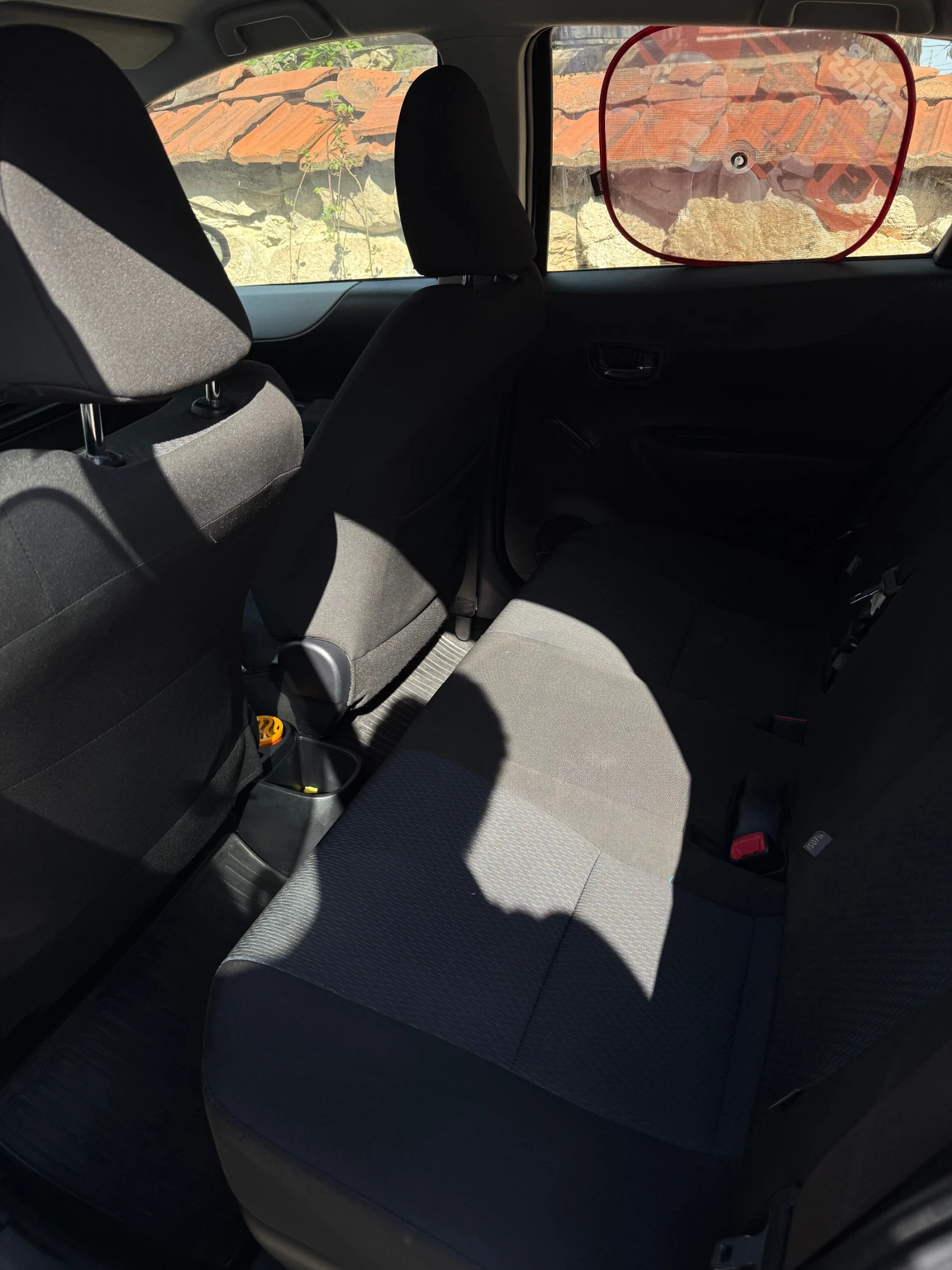 Toyota Yaris Hybrid  | Mobile.bg � ����������� 12