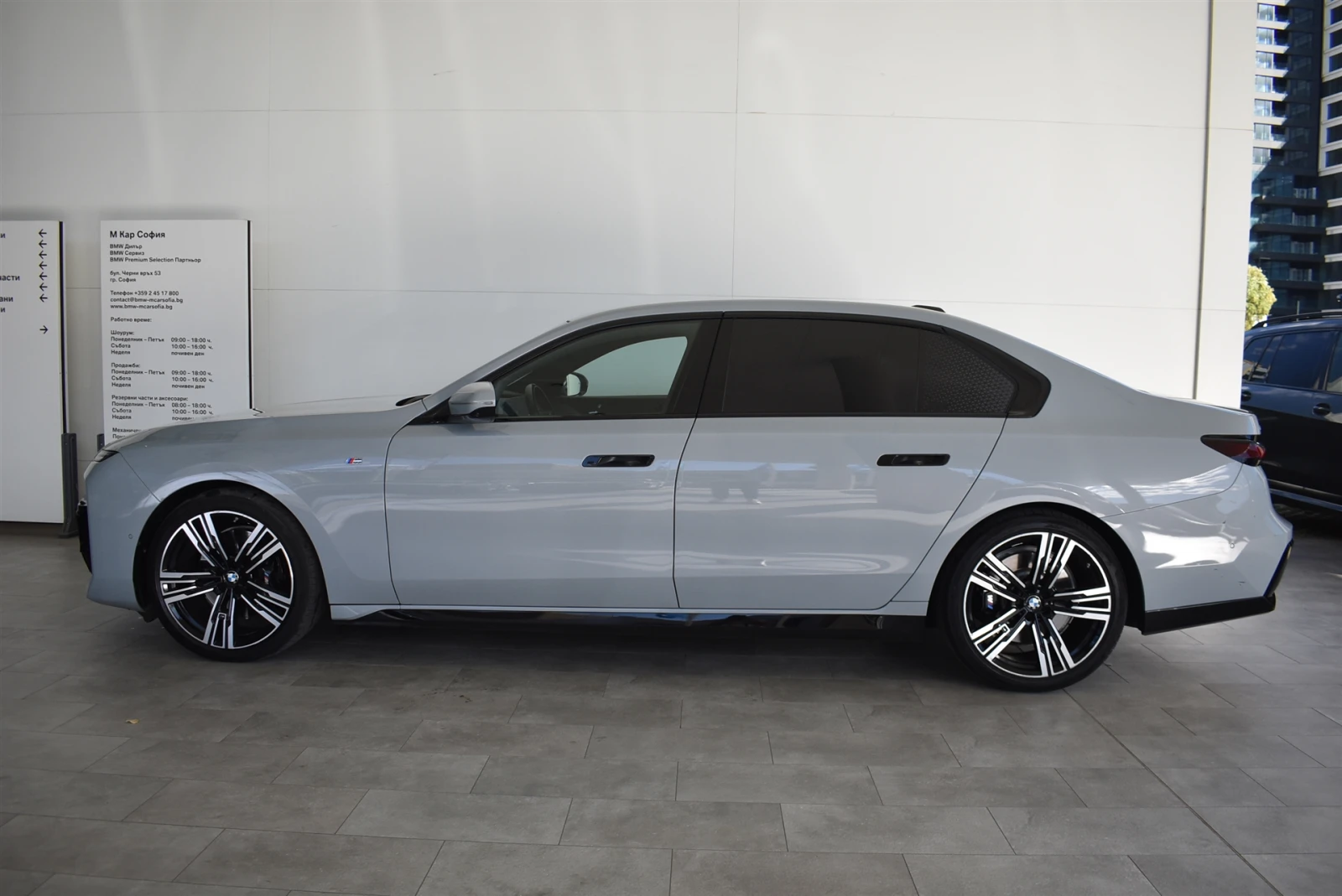 BMW 740 xDrive Седан - изображение 3