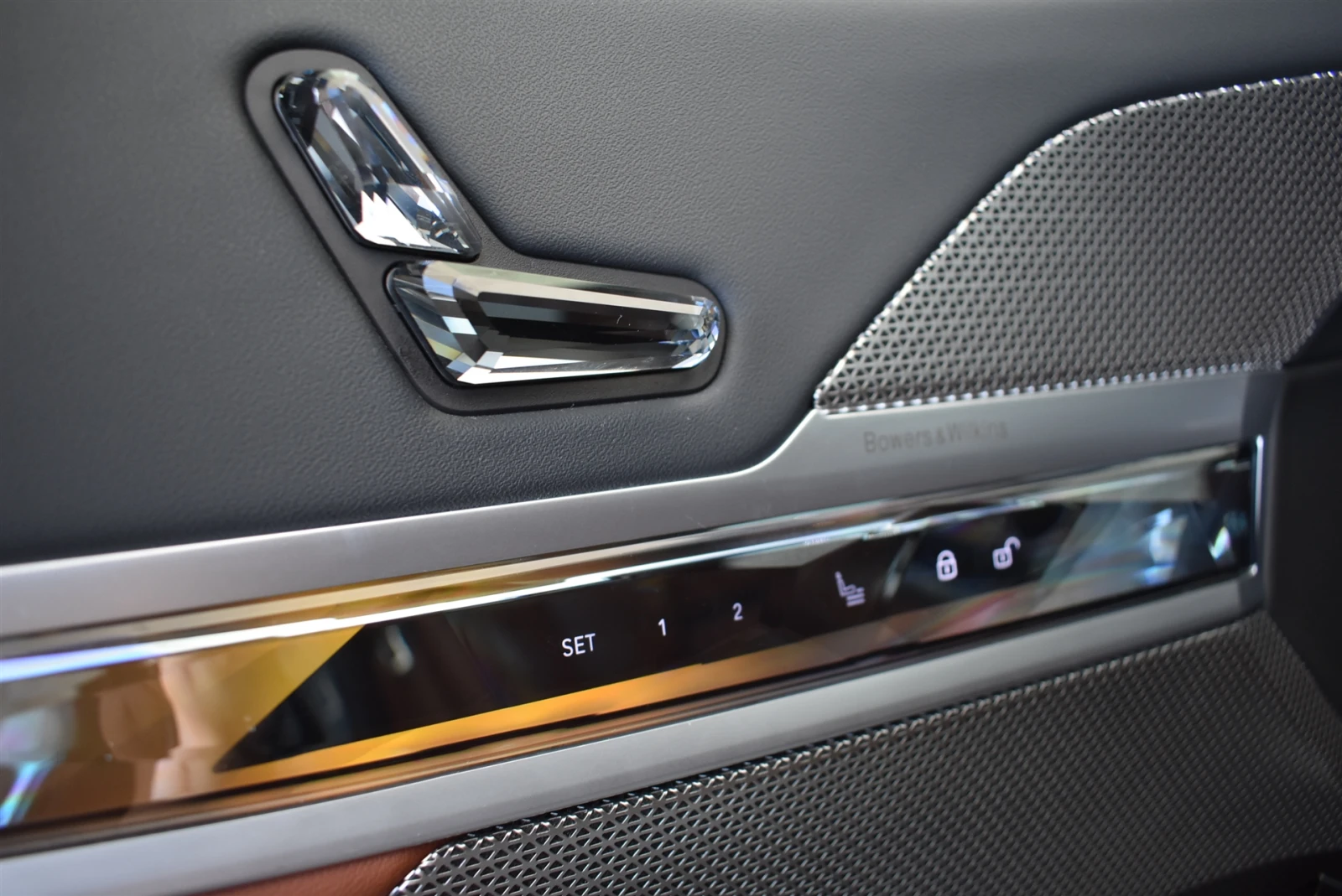 BMW 740 xDrive  | Mobile.bg   12