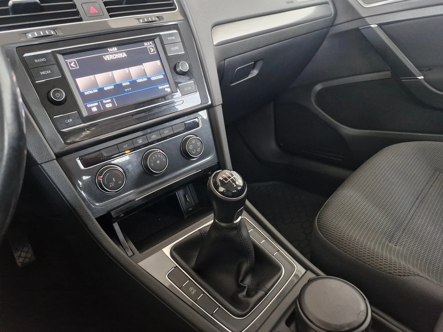 VW Golf Variant Comfortline 1.5TSI EVO BMT - изображение 8