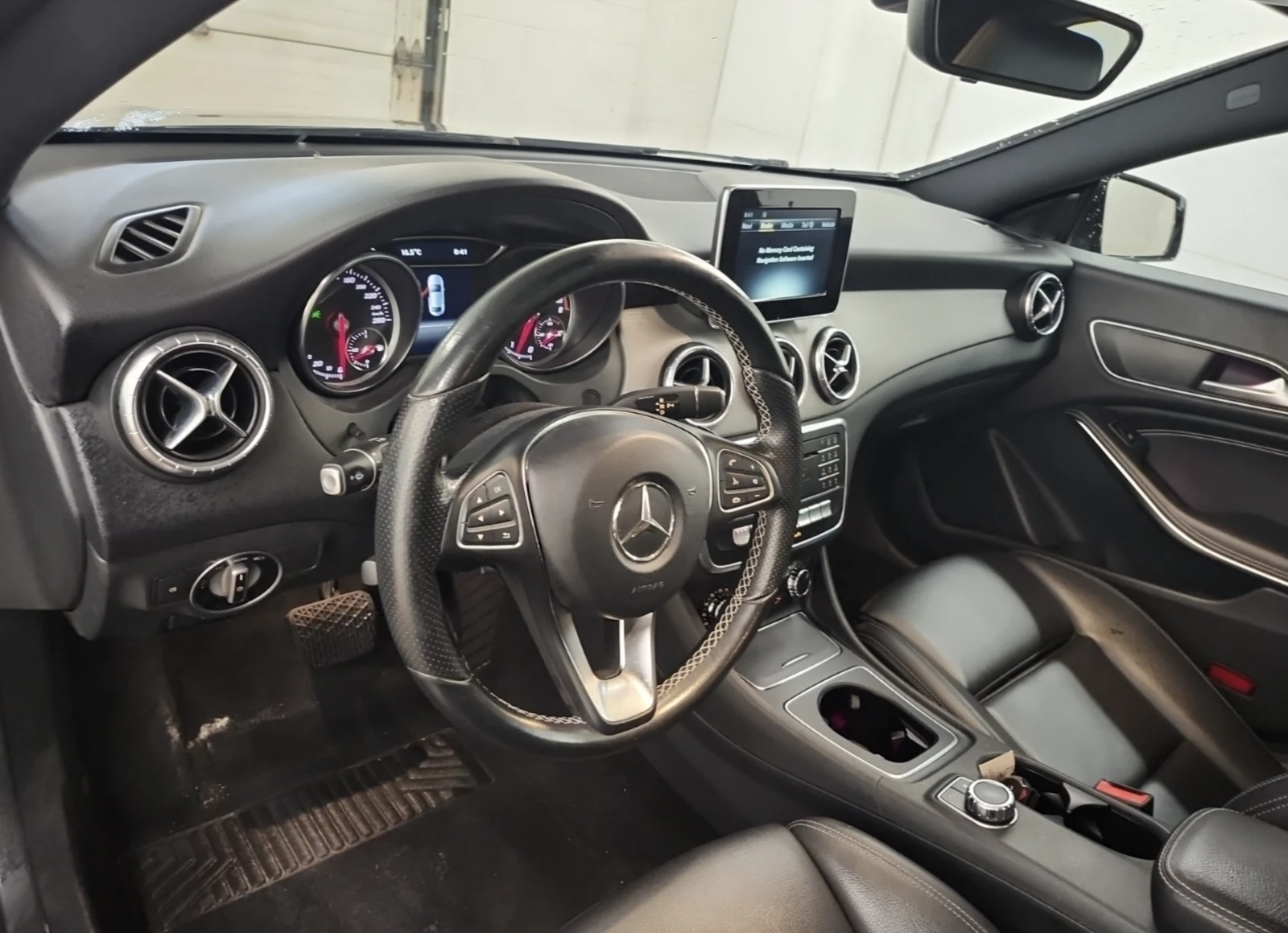 Mercedes-Benz CLA 250  - изображение 9
