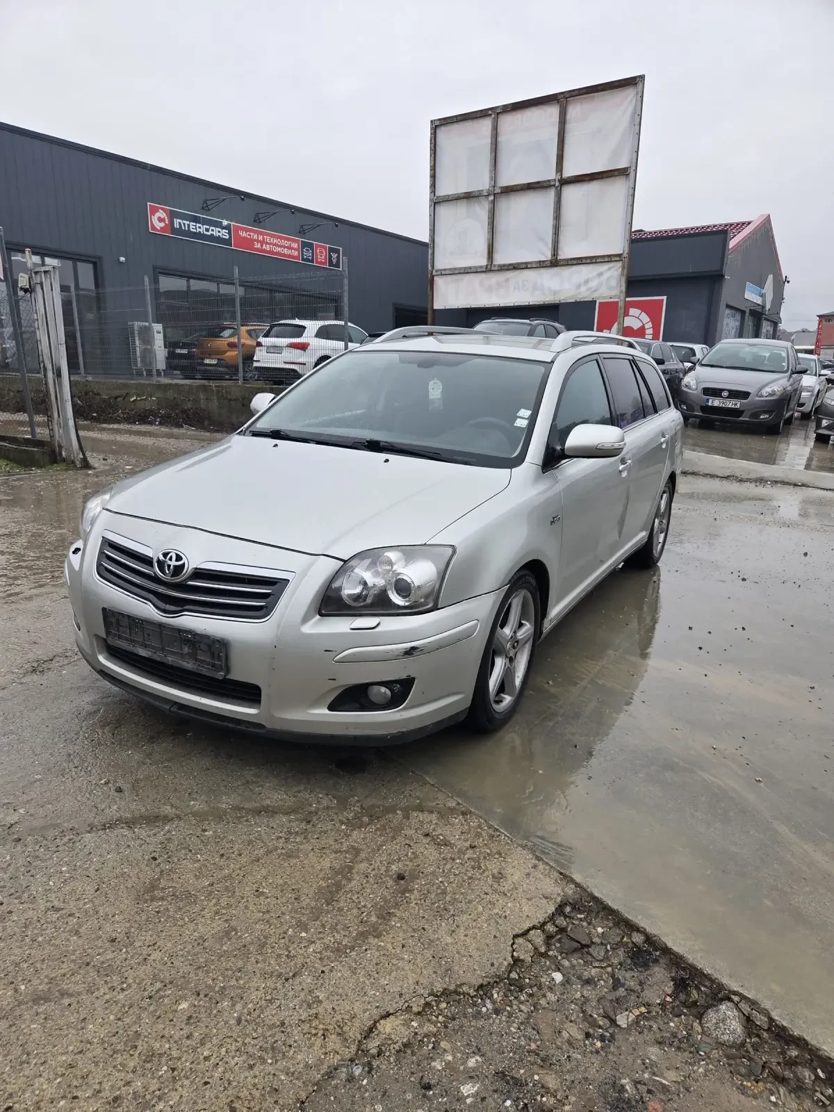 Toyota Avensis  - изображение 2