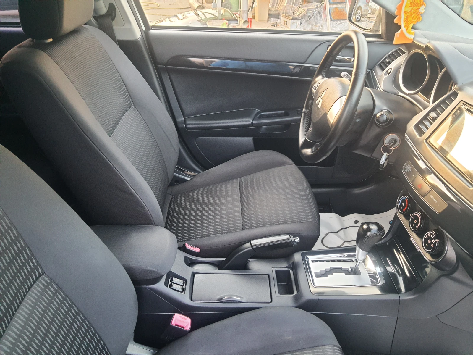 Mitsubishi Lancer Седан-Нави, снимка 13 - Автомобили и джипове - 53718868