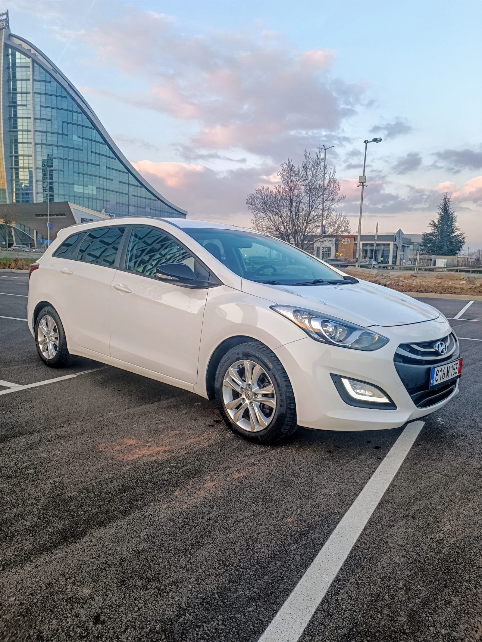 Hyundai I30 1.4 CRDI | ������� | LED | ���� ���� |  | Mobile.bg � ����������� 3
