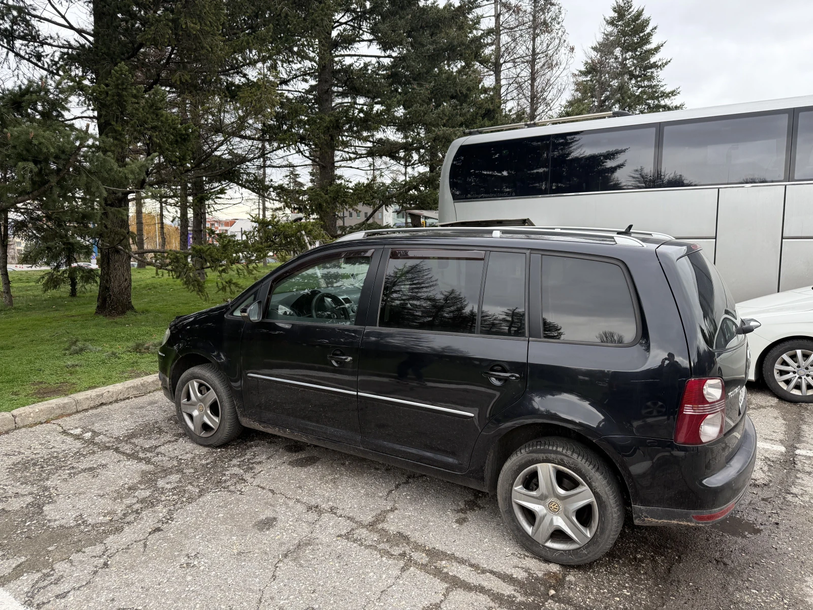 VW Touran 1.4 TSI, снимка 6 - Автомобили и джипове - 53823612