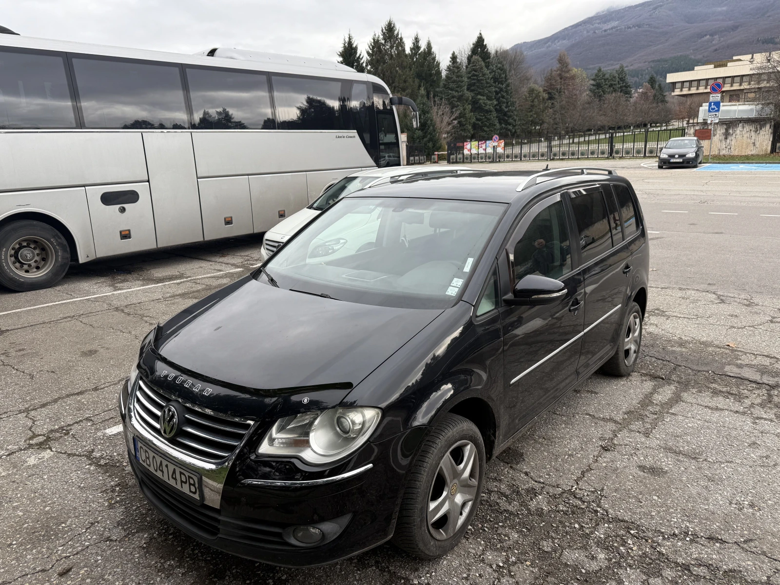 VW Touran 1.4 TSI, снимка 2 - Автомобили и джипове - 53823612