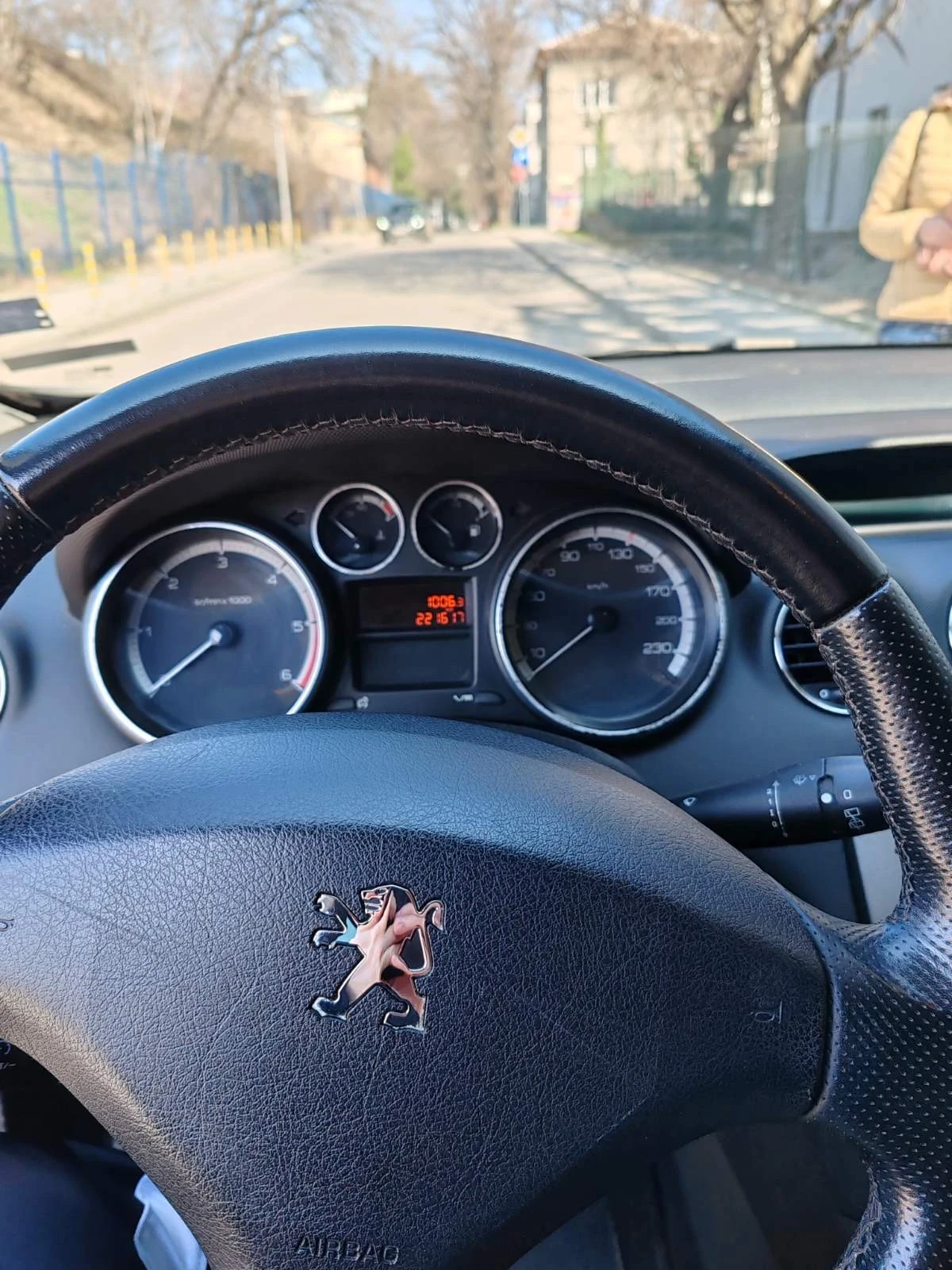 Peugeot 308 1, 6 HDI, снимка 15 - Автомобили и джипове - 53848020