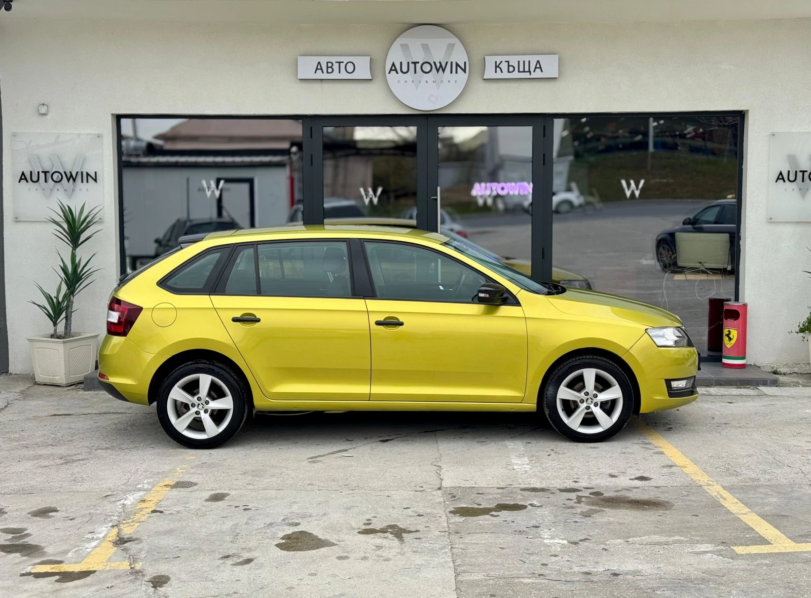 Skoda Rapid 1.0 TSI, снимка 8 - Автомобили и джипове - 54128294