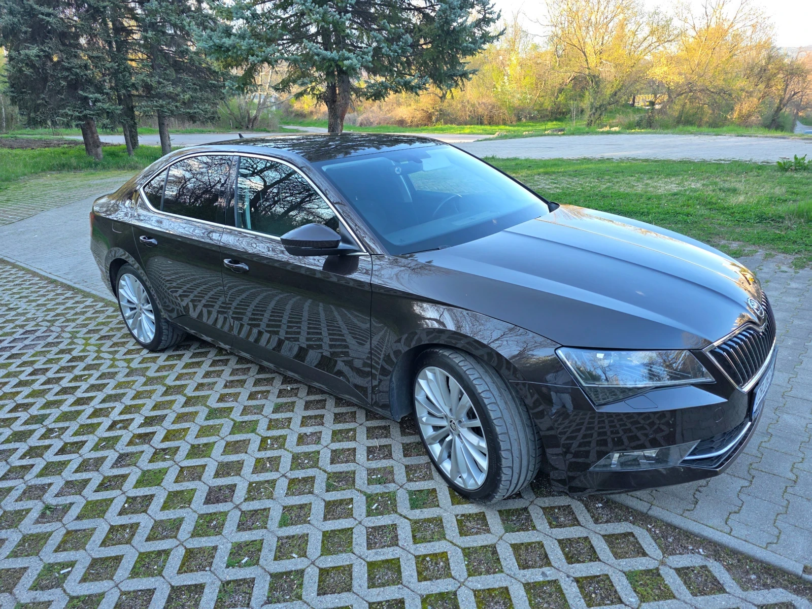 Skoda Superb DSG6, снимка 5 - Автомобили и джипове - 54246918