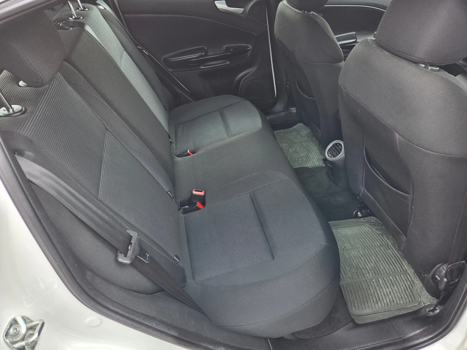 Alfa Romeo Giulietta 1.4T/GPL, снимка 10 - Автомобили и джипове - 54279838