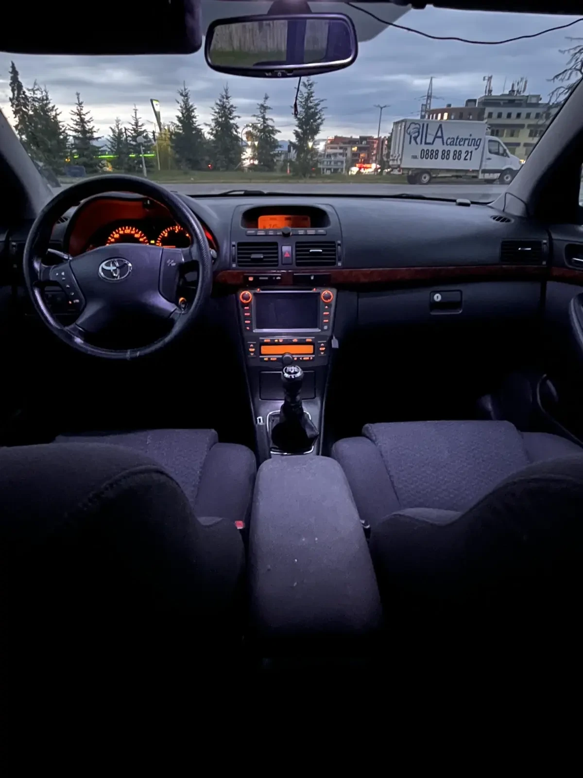 Toyota Avensis, снимка 11 - Автомобили и джипове - 54621104