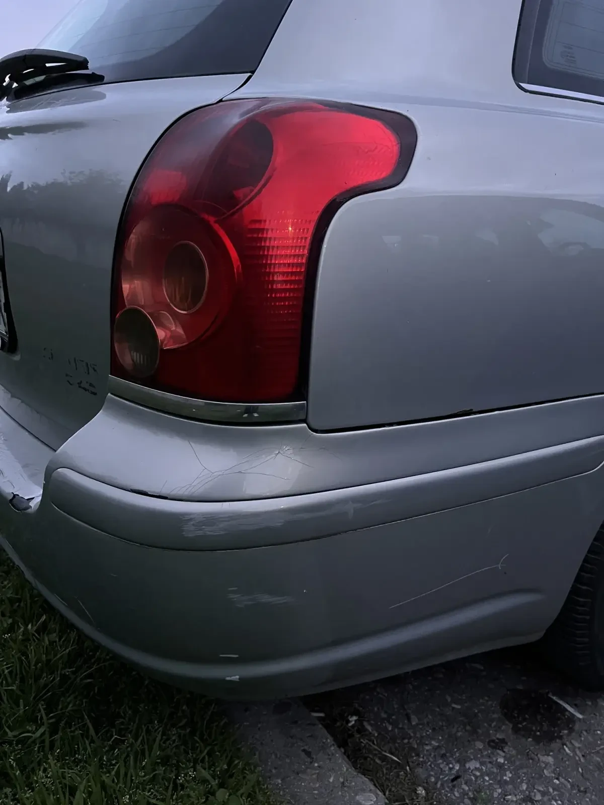 Toyota Avensis, снимка 15 - Автомобили и джипове - 54621104