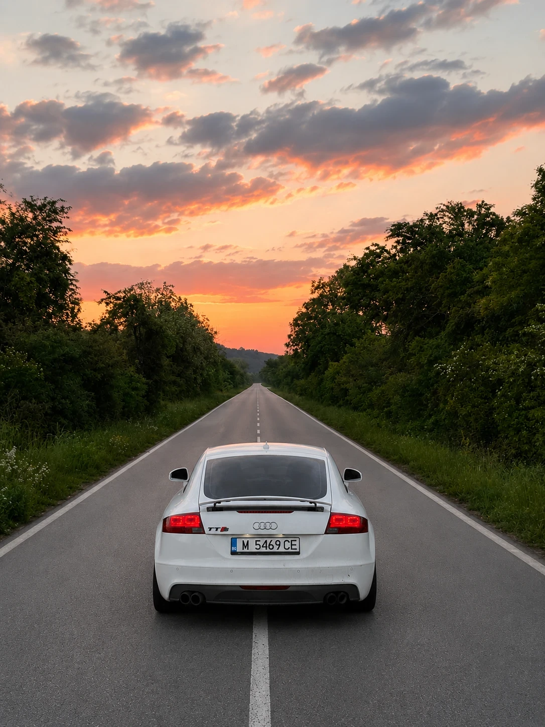 Audi Tt S пакет, Black Edition, FULL Екстри!!!, снимка 2 - Автомобили и джипове - 54791436