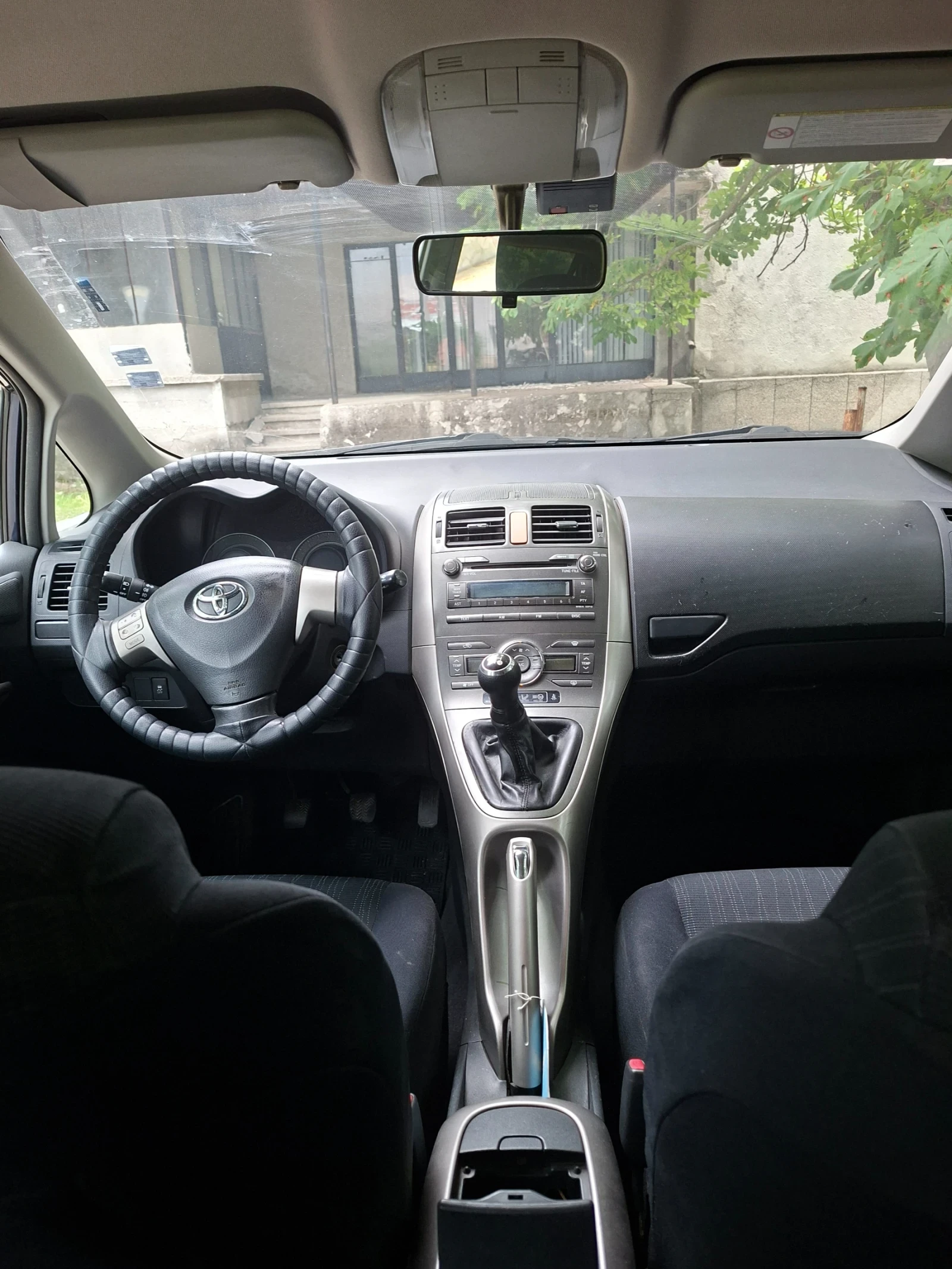 Toyota Auris 1, 4i ; 93к.с , снимка 5 - Автомобили и джипове - 54878488